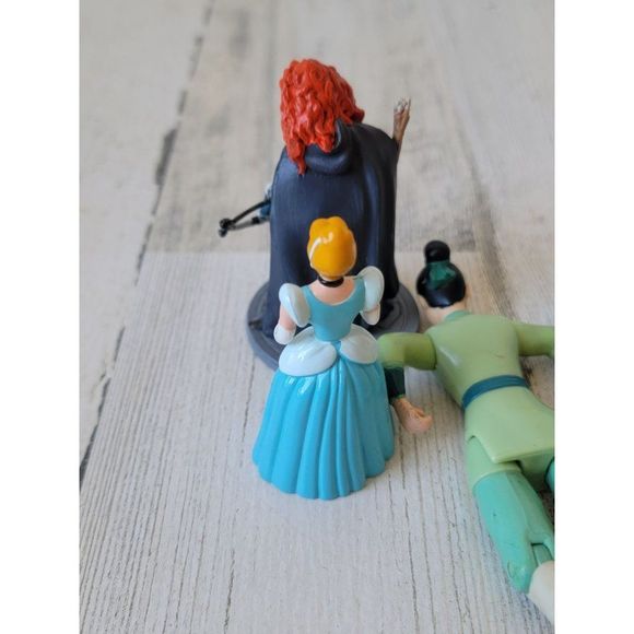 Disney princess Brave Mulan Ariel Cinderella Tangled play set toy figure - Picture 9 of 11